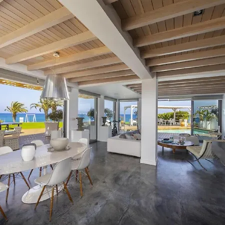 Lovely Panoramic Sea Views Holiday home *
